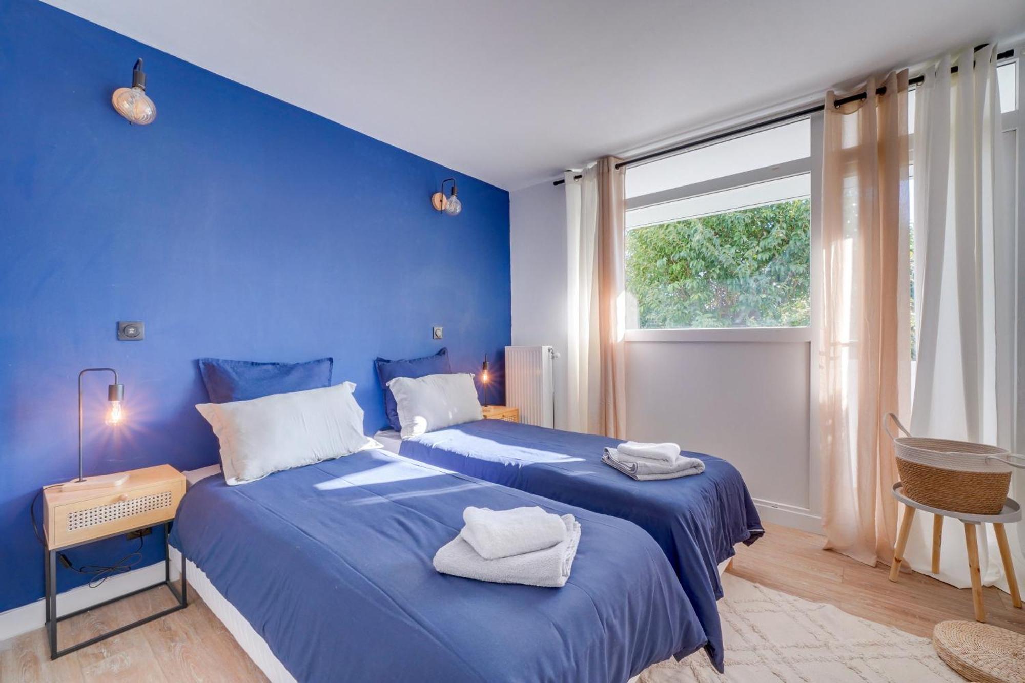 Fridhome Jacuzzi Parking Wifi Fibre 2Min Tram Bruges Exterior photo